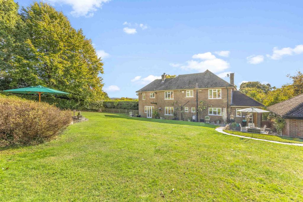 Three Oaks, The Close, SL8 5 PE (LOW RES)-19