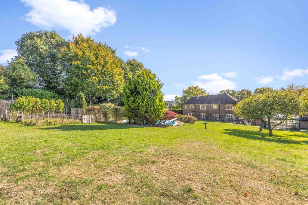 Three Oaks, The Close, SL8 5 PE (LOW RES)-20