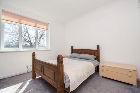 2 bedroom flat for sale, Shaftesbury Avenue, Harrow HA2