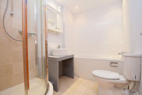 32 Shaftesbury Circle, Harrow, HA2 0AT