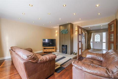 undefined, Inglewood Avenue, Huddersfield, HD2
