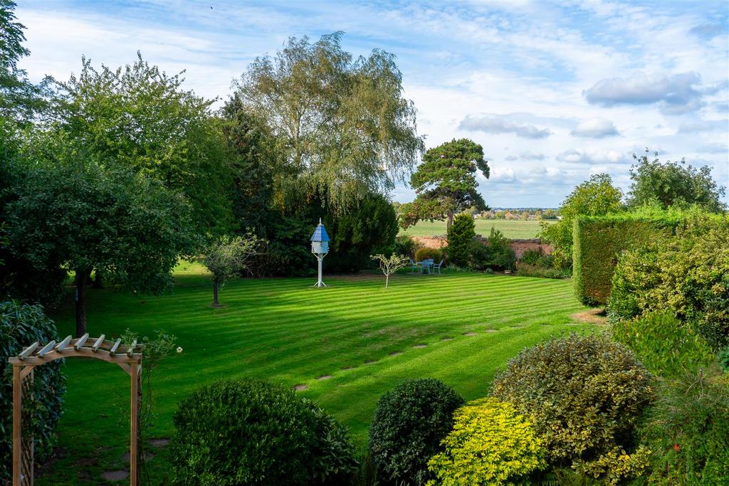 Gardens View.jpg