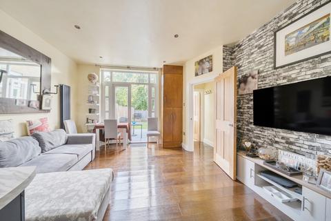 2 bedroom apartment for sale, Lennard Road, Beckenham