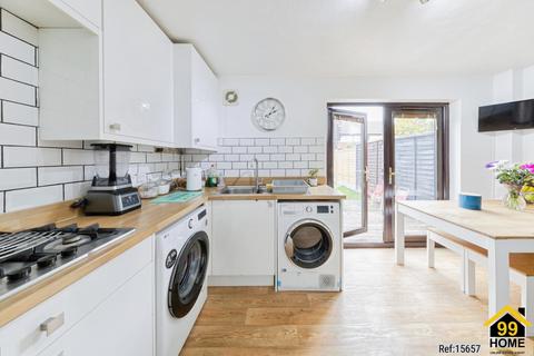 3 Bellini Close, Old Farm Park, Milton Keynes, MK7 8PS