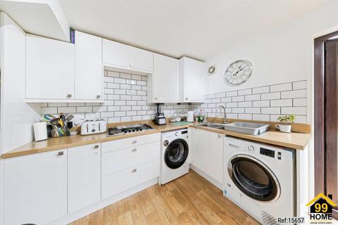 3 Bellini Close, Old Farm Park, Milton Keynes, MK7 8PS
