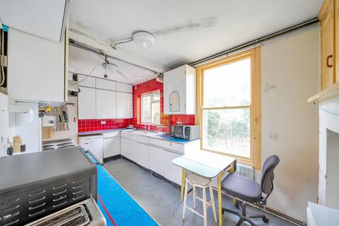 undefined, The Heath, Caterham CR3