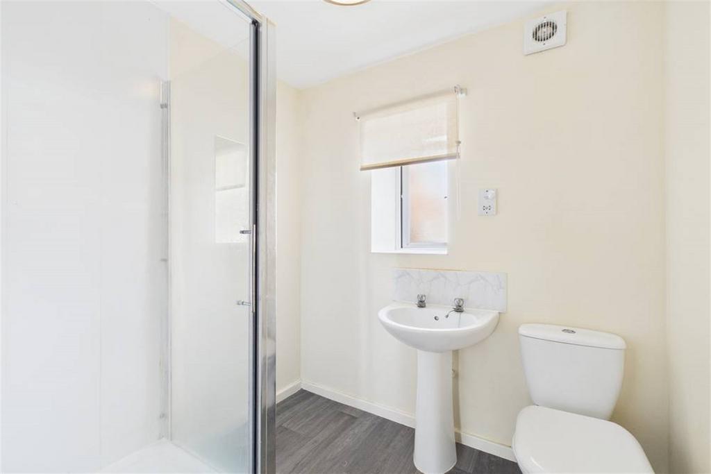 House in Newcastle upon Tyne, Tyne and Wear - More