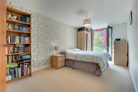 2 bedroom apartment to rent, Cameronian Square, Worsdell Drive, Gateshead