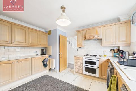 undefined, Kensington Drive, Glynfach, Porth, Rhondda Cynon Taf, CF39