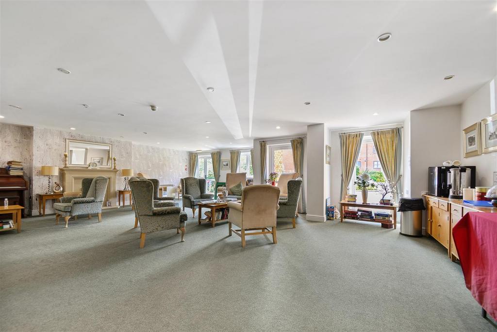 Goodes Court communal lounge .jpg
