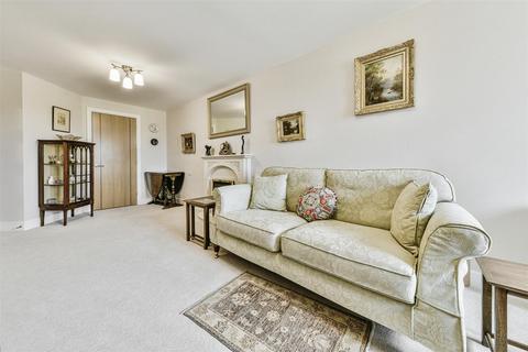 2 bedroom apartment for sale, Goodes Court, Baldock Road, Royston