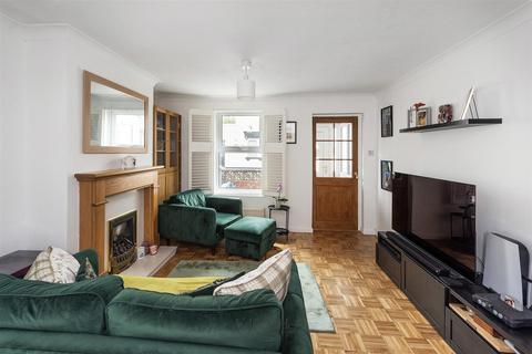 Maidstone Road, Hadlow, Tonbridge