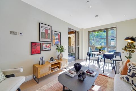 undefined, London E14