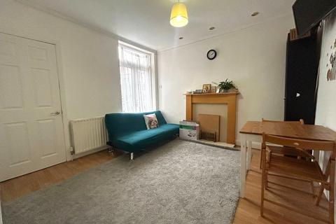 3 bedroom semi-detached house to rent, Morden Gardens, Sudbury UB6