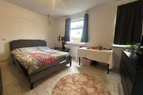 3 bedroom semi-detached house to rent, Morden Gardens, Sudbury UB6