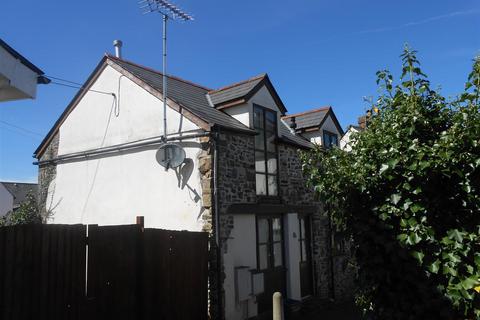 2 bedroom end of terrace house to rent, East Street, Okehampton EX20