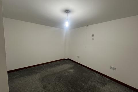2 bedroom end of terrace house to rent, East Street, Okehampton EX20