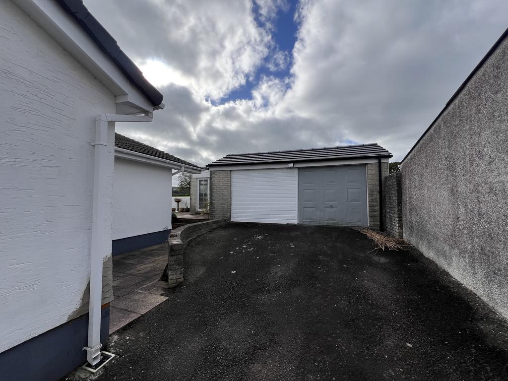 Double Garage