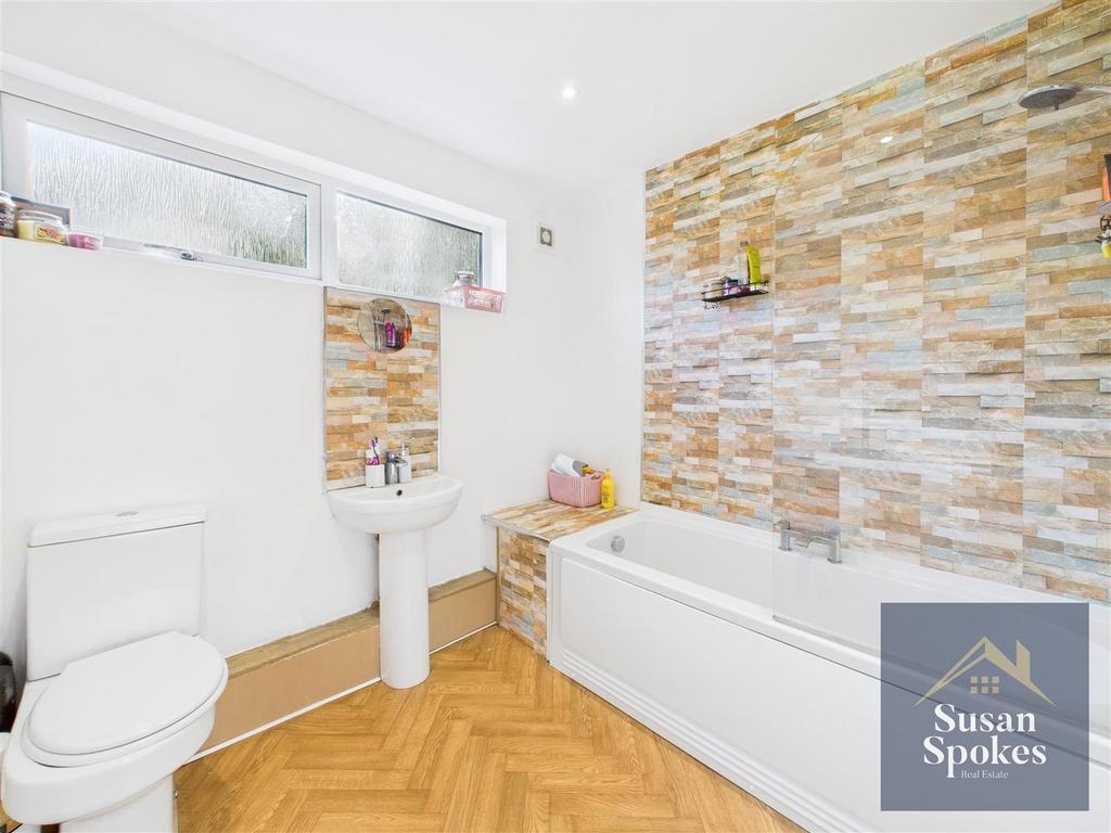 CAM01858 G0-PR0185-STILL025.jpg