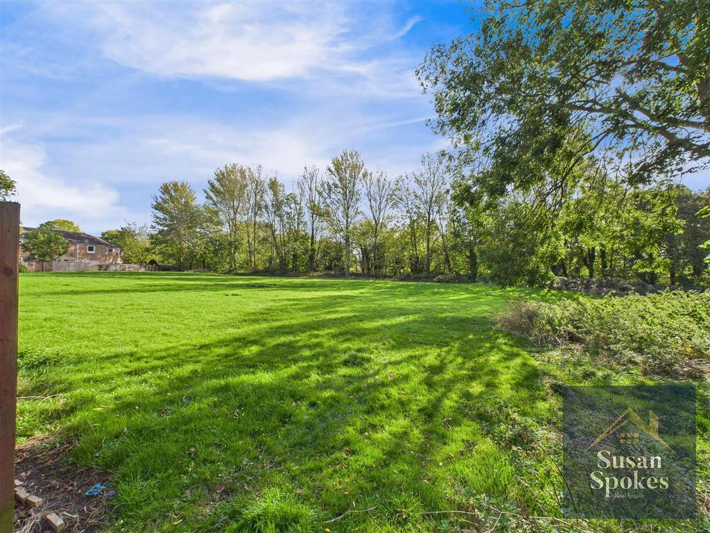 CAM01858 G0-PR0185-STILL030.jpg