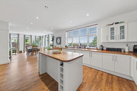 6 bedroom detached house for sale, Gipsy Lane, Kettering NN16