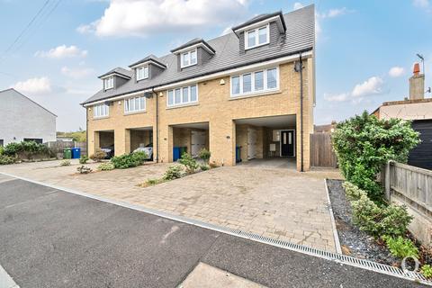 2 bedroom end of terrace house for sale, Granville Road, Sheerness, Kent, ME12