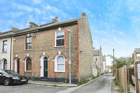 10 Wilfred Street, Gravesend, DA12 2HA