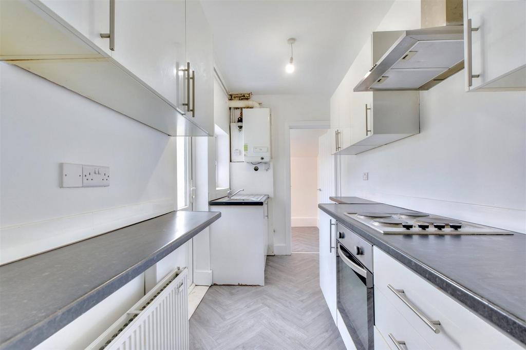 Kitchen 1.jpeg