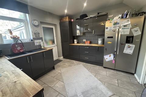 4 bedroom townhouse for sale, Overseal Road, New Parks