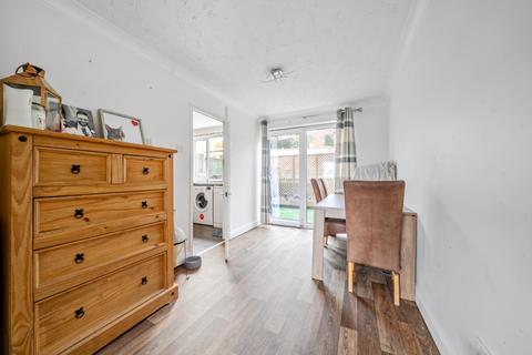 3 bedroom semi-detached house for sale, Derwent Road, Grantham, Lincolnshire, NG31