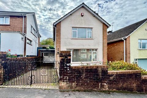 3 bedroom detached house for sale, Woodland Park Road, Newport NP19