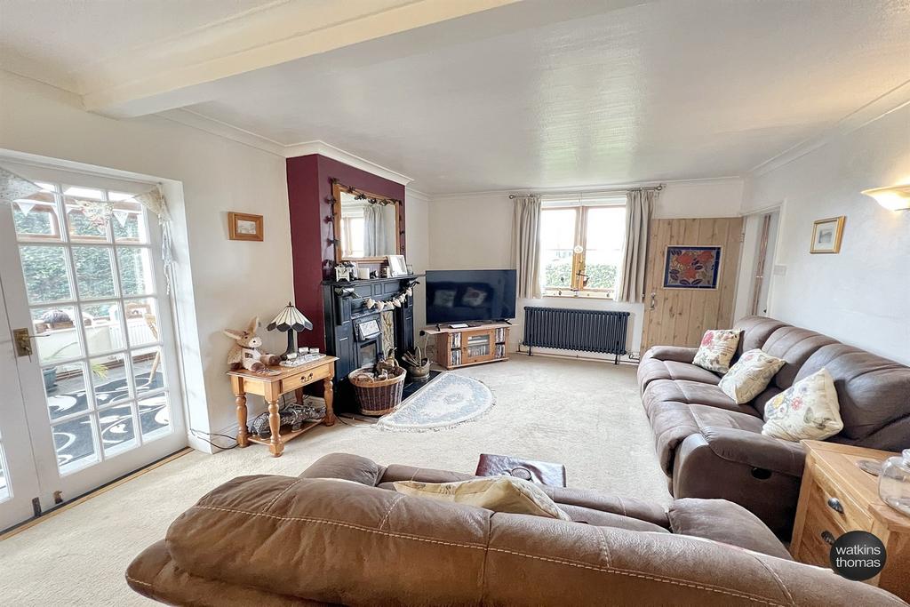 Principal Sitting Ro