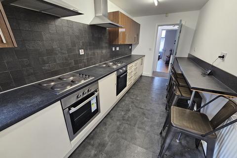6 bedroom house to rent, Stanmore Street, Leeds LS4