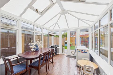 43 Delaporte Close, Epsom, KT17 4AF
