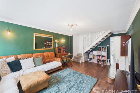 43 Delaporte Close, Epsom, KT17 4AF