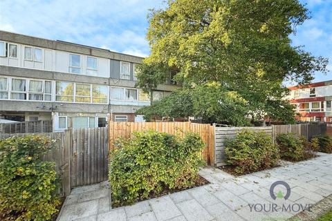 4 bedroom terraced house for sale, Mangold Way, Erith DA18