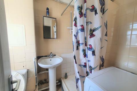 undefined, Gants Hill, Essex, IG4