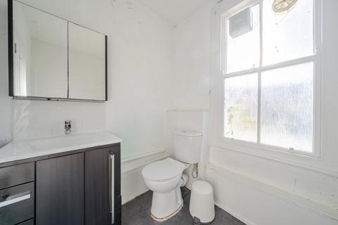 3 bedroom flat for sale, Lorrimore Road, London, SE17
