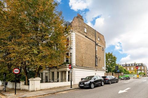 Studio to rent, Elsham Road, London W14