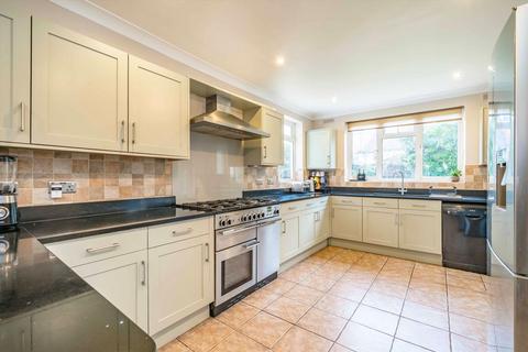 32 Leigham Drive, Isleworth, TW7 5LU