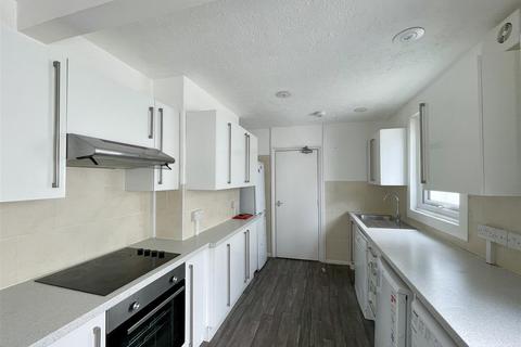 1 bedroom in a house share to rent, Redvers Road, Brighton