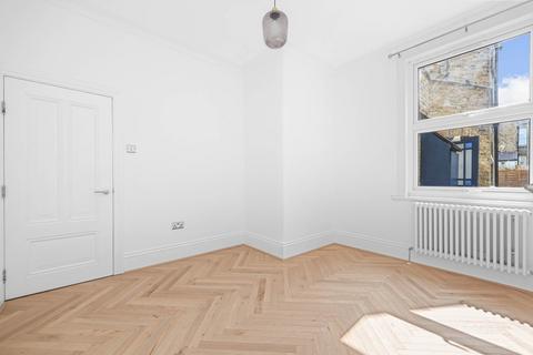 86 Twickenham Road, London, E11 4BW