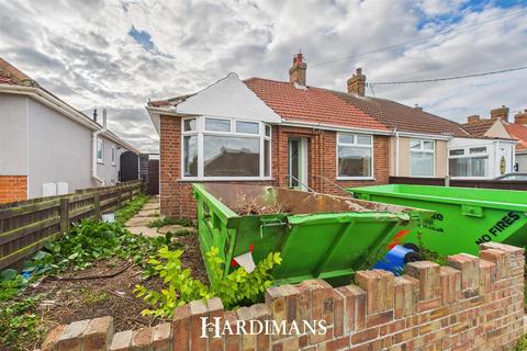 2 bedroom semi-detached bungalow for sale, Highland Way, Lowestoft