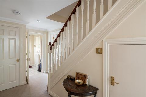6 bedroom detached house for sale, Reed Drive, Redhill