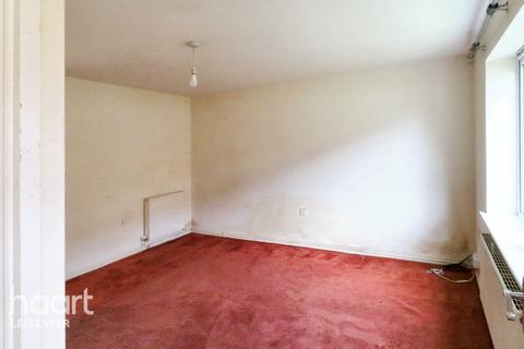 3 bedroom end of terrace house for sale, Bestwood Close, Leicester