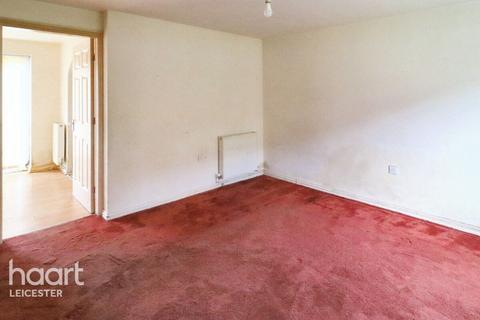 3 bedroom end of terrace house for sale, Bestwood Close, Leicester