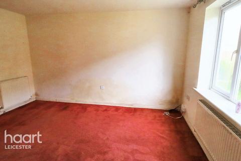 3 bedroom end of terrace house for sale, Bestwood Close, Leicester