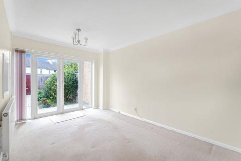 3 bedroom terraced house for sale, Fairlawns Close, Staines-upon-Thames, TW18