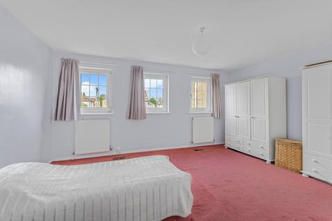 3 bedroom terraced house for sale, Fairlawns Close, Staines-upon-Thames, TW18