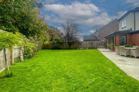 4 bedroom detached house for sale, Tokers Green Lane, Kidmore End Reading RG4